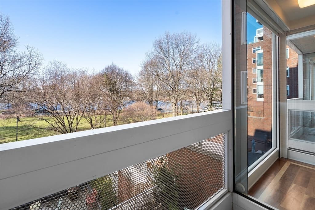 Condominium at 975 Memorial Drive # 406, Cambridge MA 02138, Cambridge, photo 14 of 39