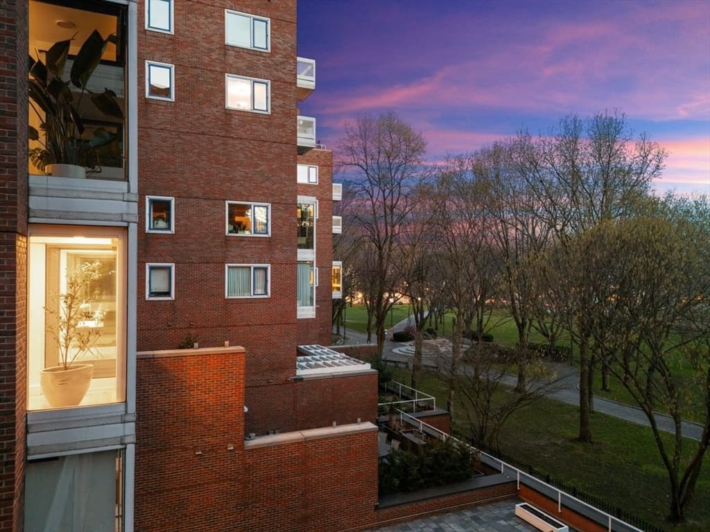 Condominium at 975 Memorial Drive # 406, Cambridge MA 02138, Cambridge, photo 37 of 39