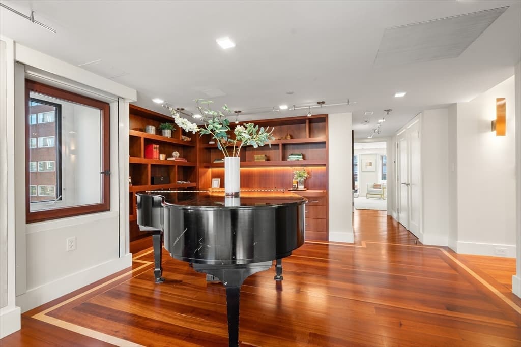 Condominium at 975 Memorial Drive # 406, Cambridge MA 02138, Cambridge, photo 19 of 39