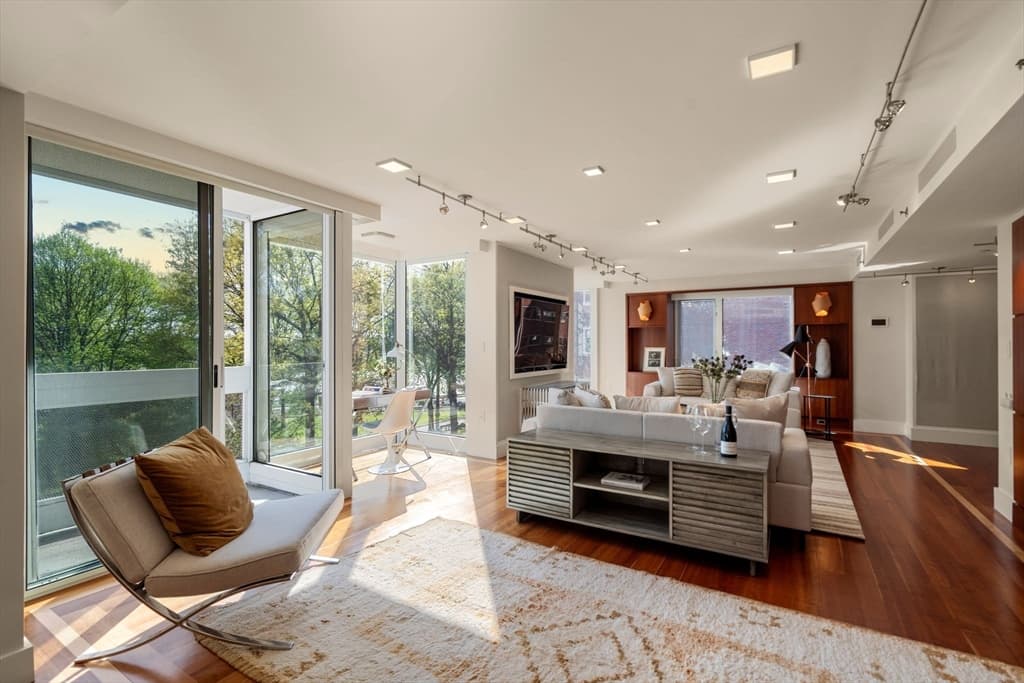 Condominium at 975 Memorial Drive # 406, Cambridge MA 02138, Cambridge, photo 35 of 39