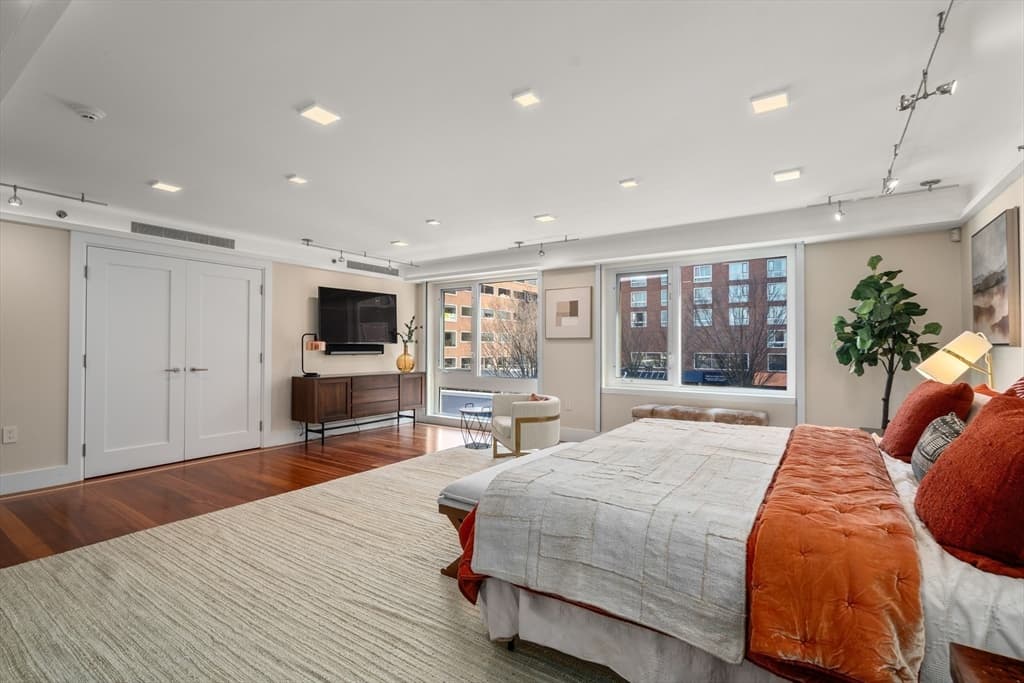 Condominium at 975 Memorial Drive # 406, Cambridge MA 02138, Cambridge, photo 21 of 39