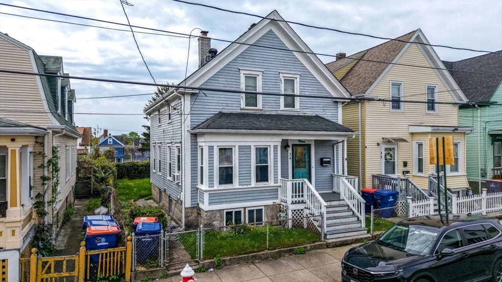 34 Sherman St, New Bedford MA 02740