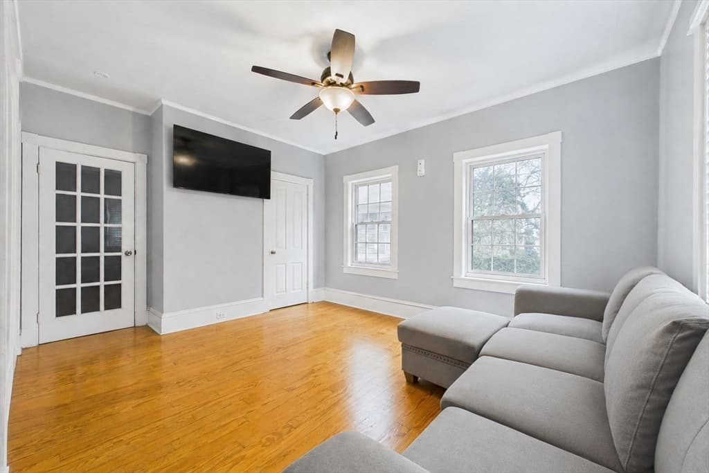 Single Family Residence at 34 Sherman St, New Bedford MA 02740, photo 18 of 19