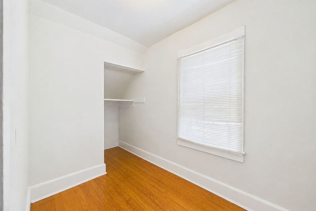 Single Family Residence at 34 Sherman St, New Bedford MA 02740, photo 11 of 19