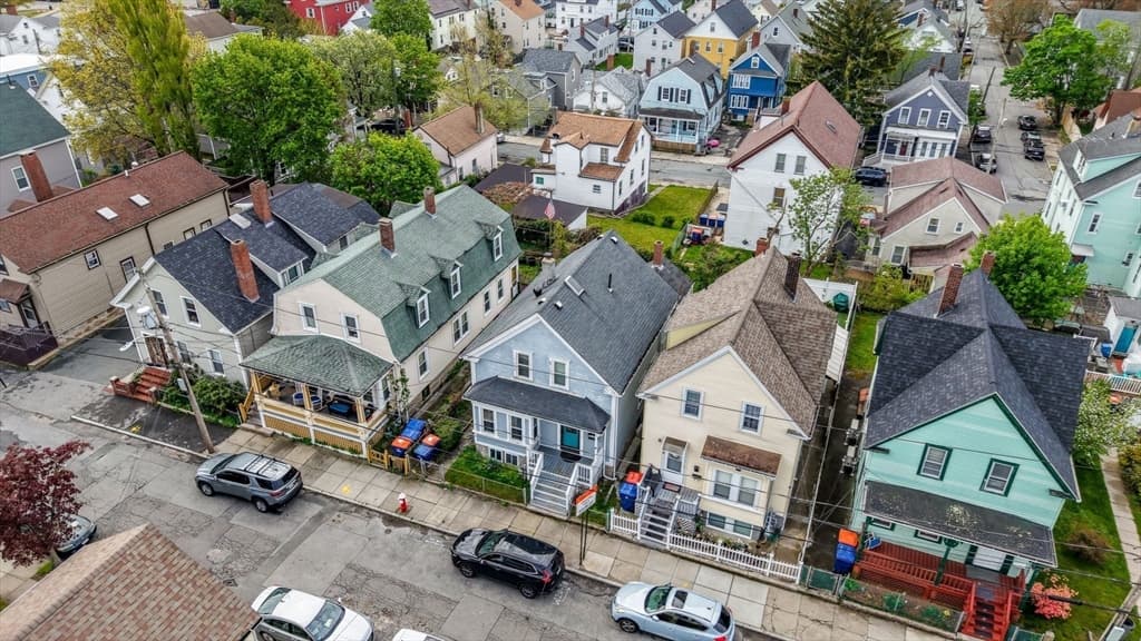 Single Family Residence at 34 Sherman St, New Bedford MA 02740, photo 19 of 19