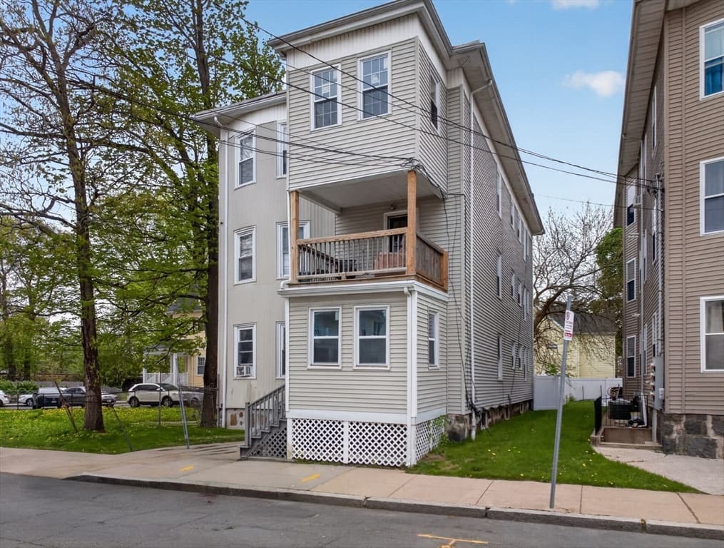 3 Family at 32 Callender St, Boston MA 02124, photo 2 of 13