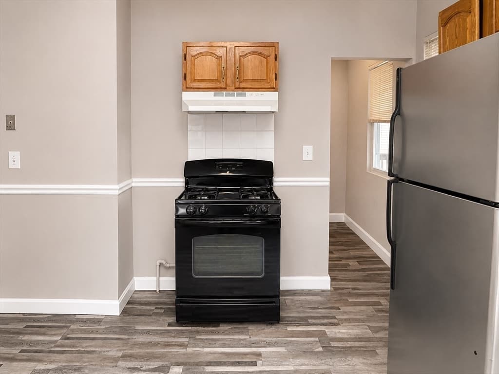 3 Family at 32 Callender St, Boston MA 02124, photo 6 of 13