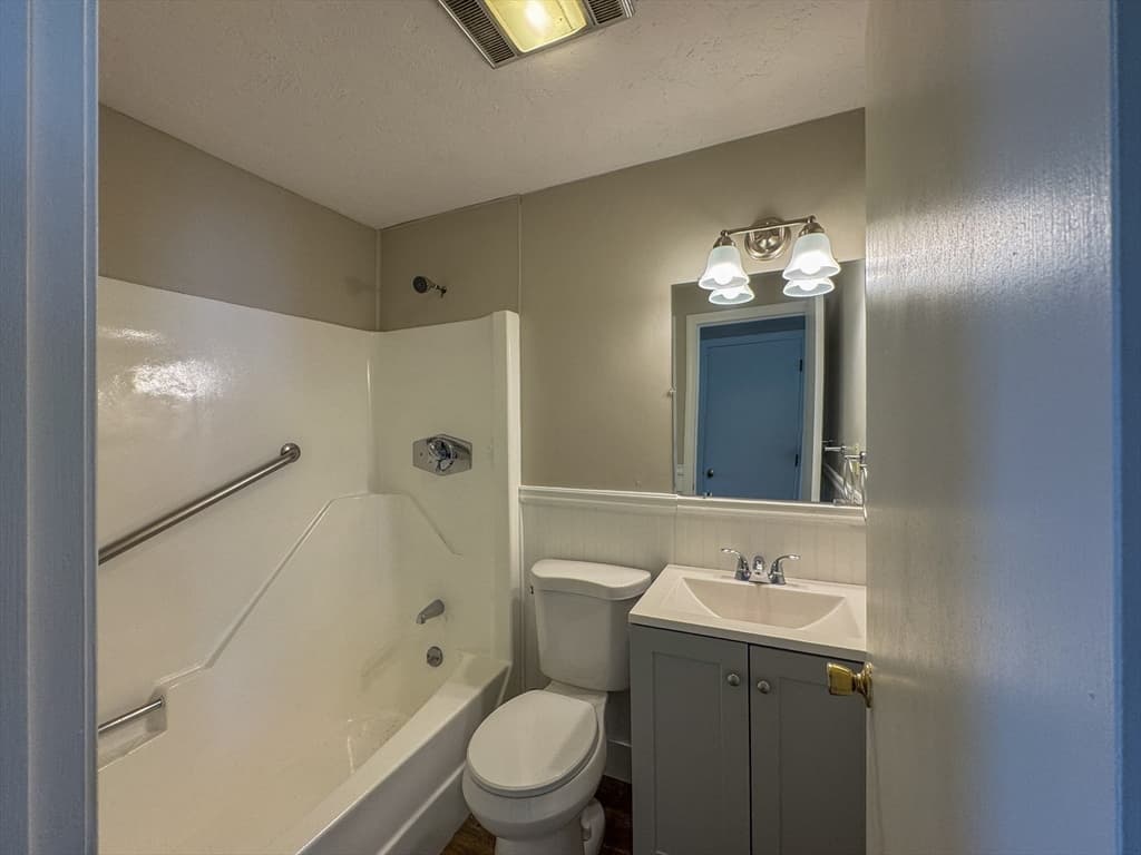 Condominium at 3 Lydon Ln # A1, Halifax MA 02338, Halifax, photo 23 of 31