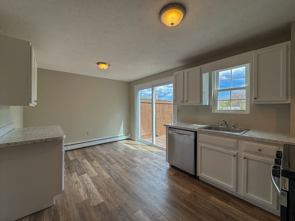 Condominium at 3 Lydon Ln # A1, Halifax MA 02338, Halifax, photo 13 of 31