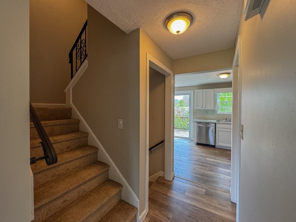 Condominium at 3 Lydon Ln # A1, Halifax MA 02338, Halifax, photo 9 of 31