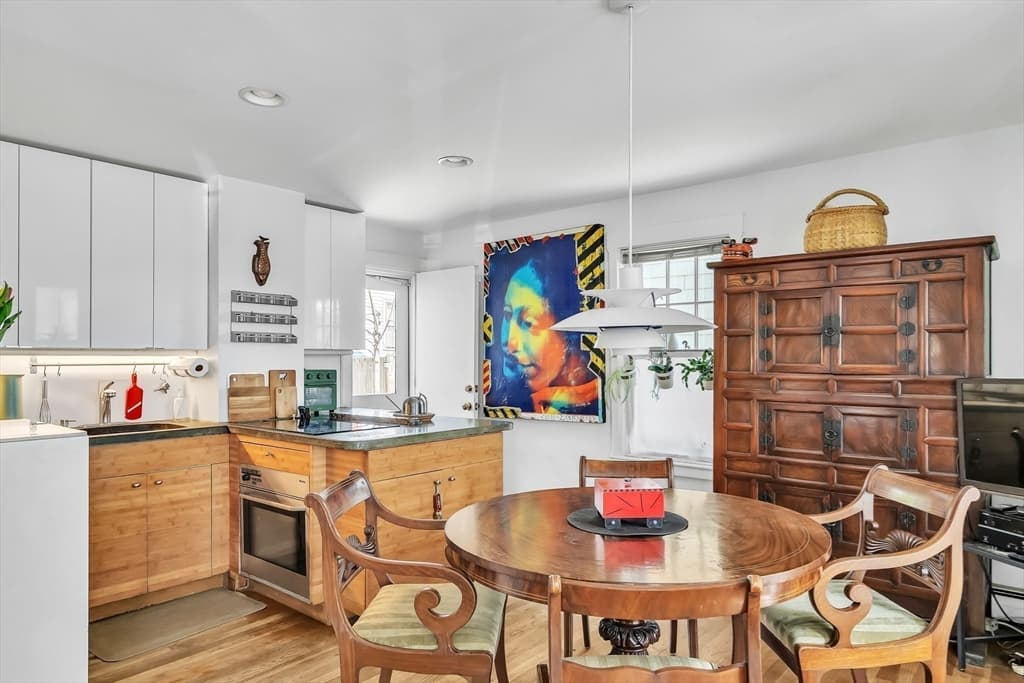 Single Family Residence at 239 Mt Auburn Street, Cambridge MA 02138, Cambridge, photo 4 of 16