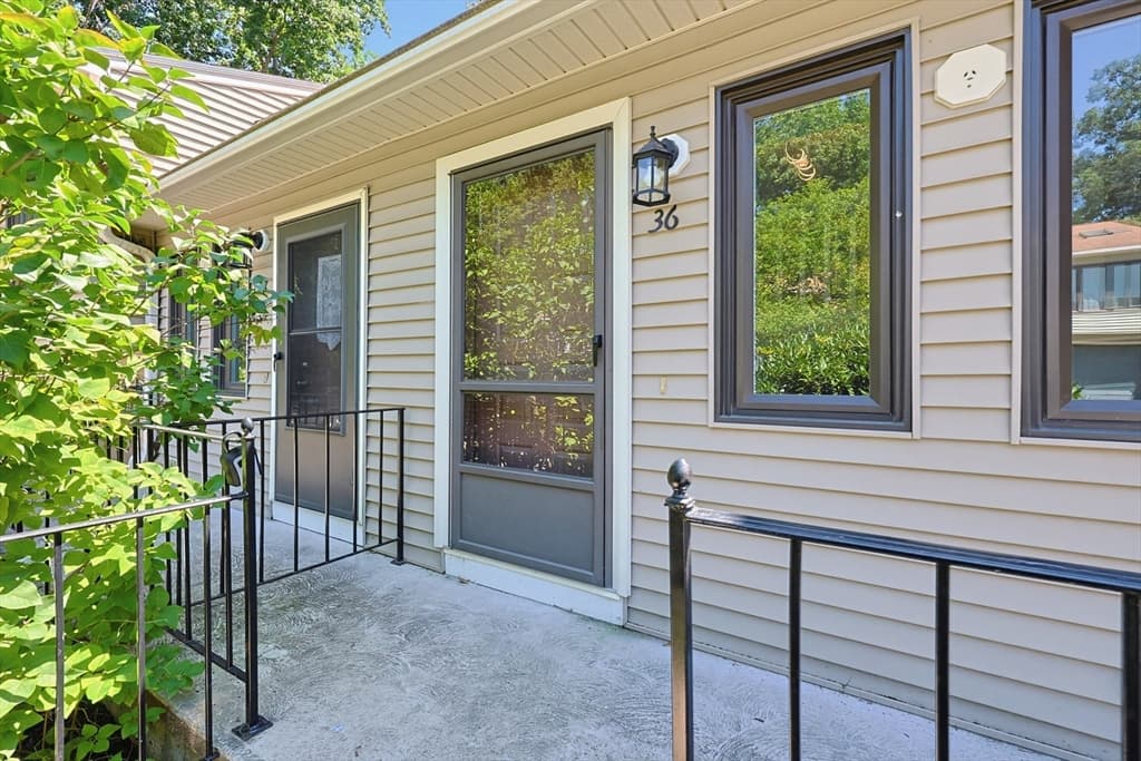 Condominium at 36 Nottingham Rd # 36, Grafton MA 01519, Grafton, photo 6 of 41