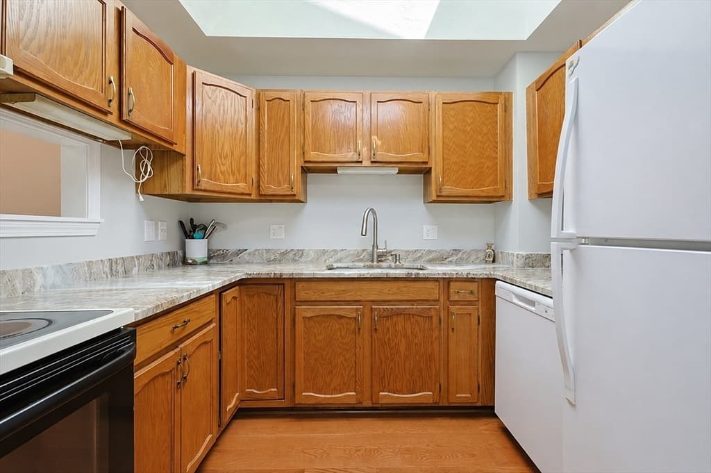 Condominium at 36 Nottingham Rd # 36, Grafton MA 01519, Grafton, photo 16 of 41