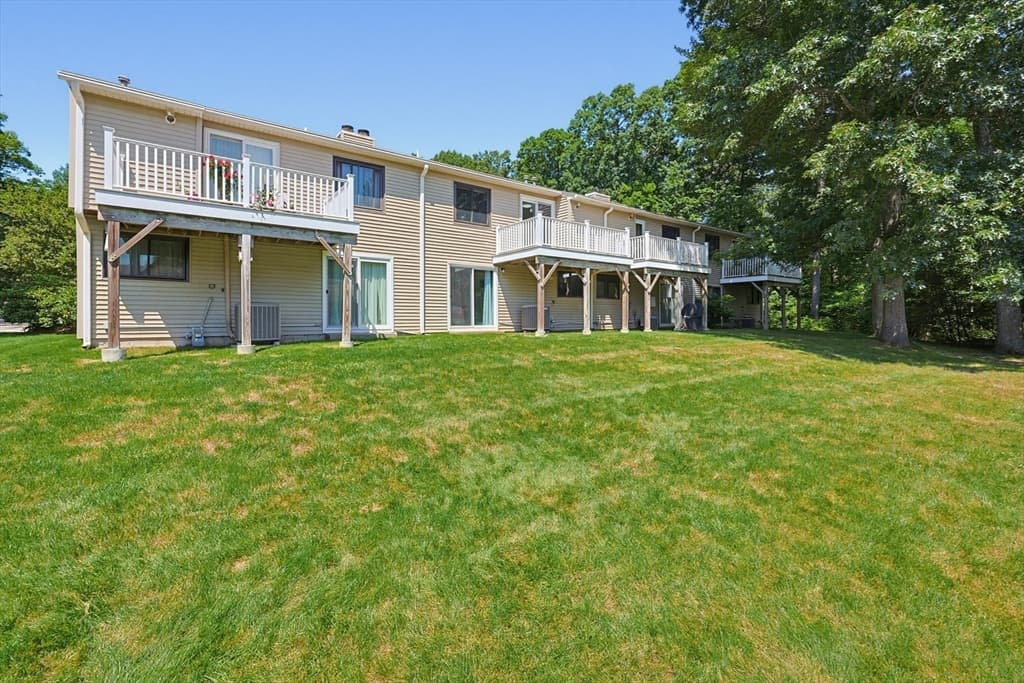 Condominium at 36 Nottingham Rd # 36, Grafton MA 01519, Grafton, photo 38 of 41