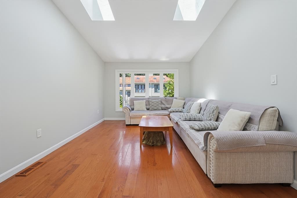 Condominium at 36 Nottingham Rd # 36, Grafton MA 01519, Grafton, photo 10 of 41