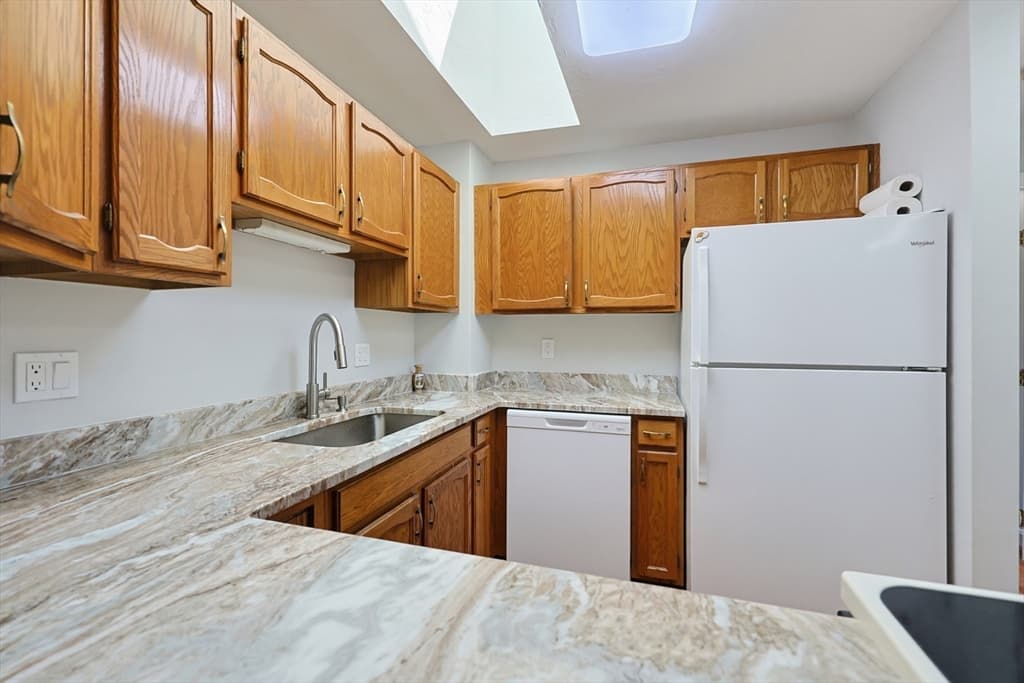 Condominium at 36 Nottingham Rd # 36, Grafton MA 01519, Grafton, photo 14 of 41