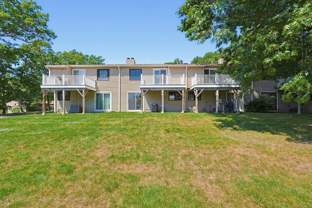 Condominium at 36 Nottingham Rd # 36, Grafton MA 01519, Grafton, photo 37 of 41