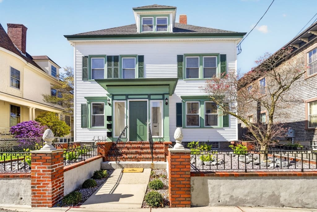 115 Mill St, New Bedford MA 02740