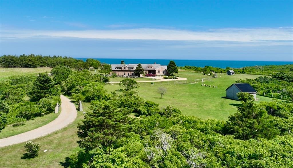 18 Spruce Gate Road, Chilmark MA 02535