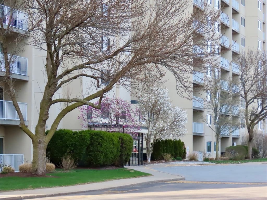 Condominium at 200 Cove Way # 113, Quincy MA 02169, photo 30 of 37