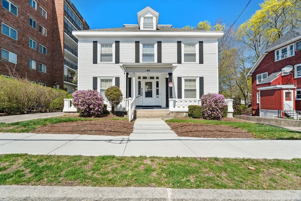 44 Greenleaf St, Quincy MA 02169