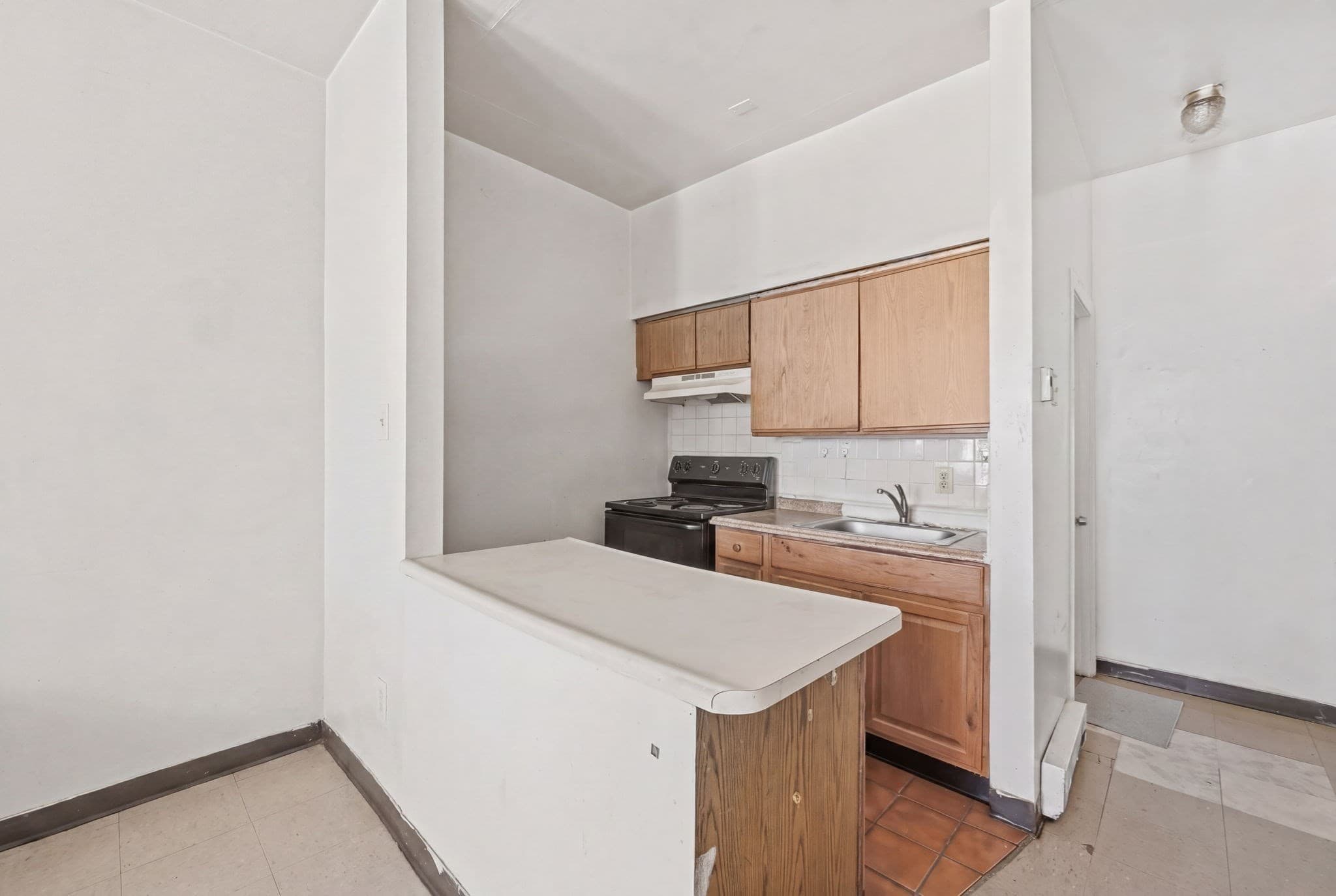 4 Family - 4 Units Up/Down at 410 Harrison Ave, Boston MA 02118, photo 14 of 22