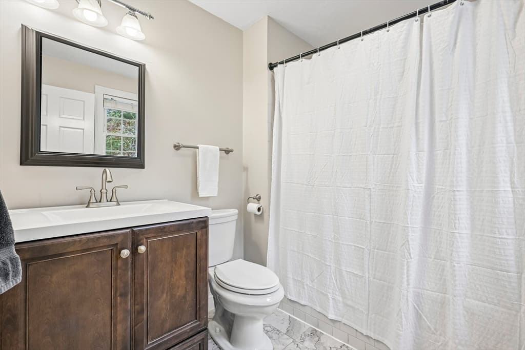 Single Family Residence at 190 Southville Rd, Southborough MA 01772, photo 17 of 34