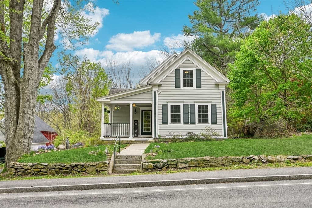 Single Family Residence at 190 Southville Rd, Southborough MA 01772, photo 3 of 34