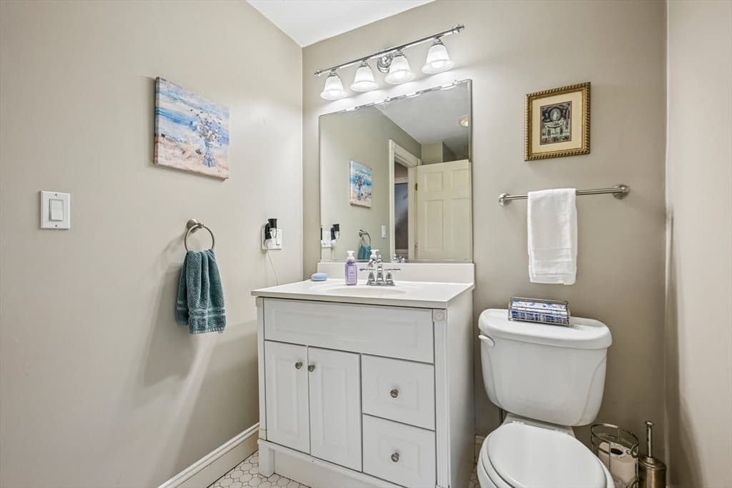 Single Family Residence at 190 Southville Rd, Southborough MA 01772, photo 21 of 34