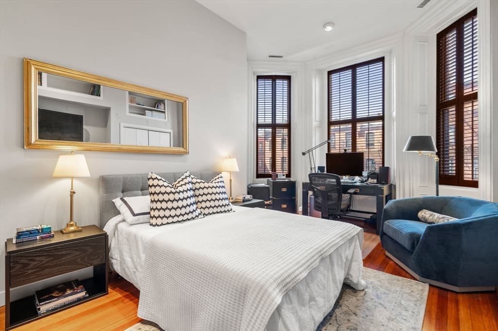 Condominium at 183 Commonwealth Avenue, Boston MA 02116, photo 13 of 18