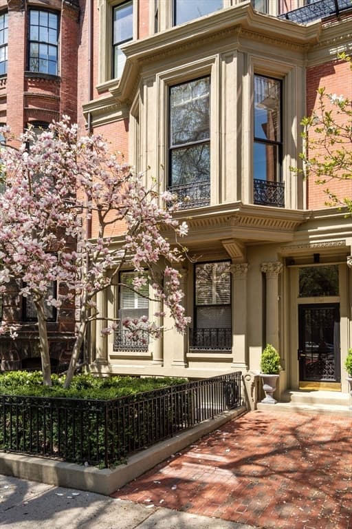Condominium at 183 Commonwealth Avenue, Boston MA 02116, photo 17 of 18
