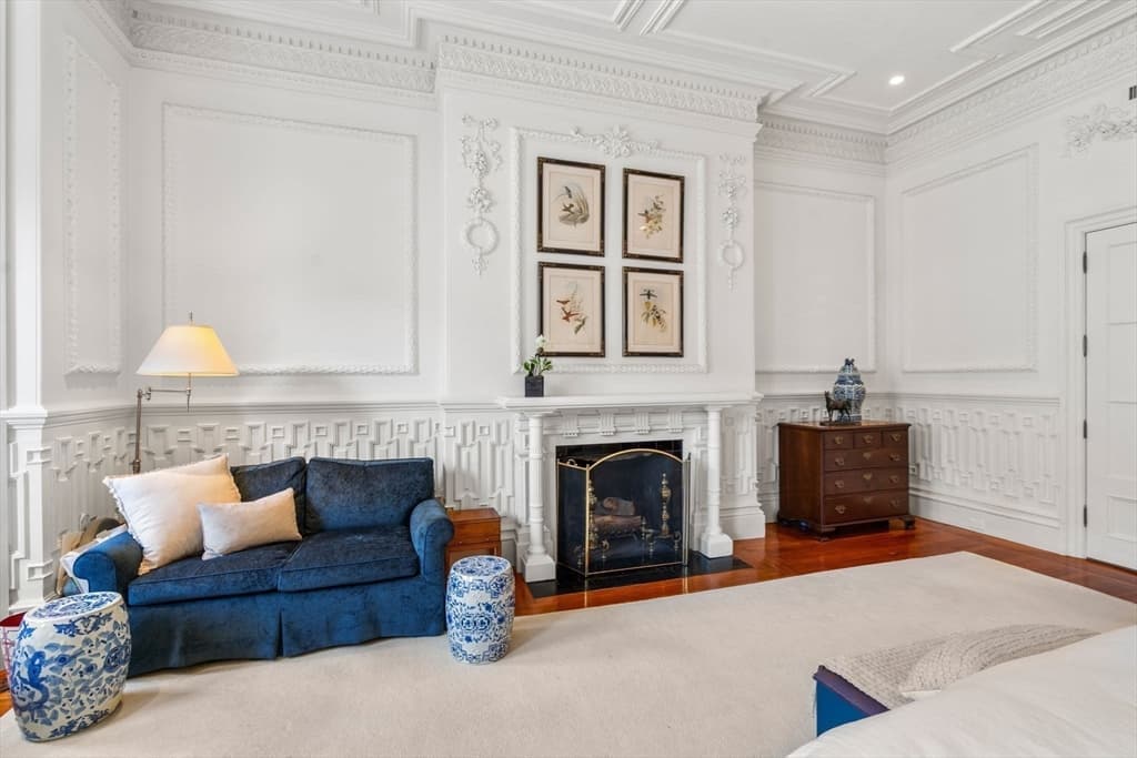 Condominium at 183 Commonwealth Avenue, Boston MA 02116, photo 7 of 18