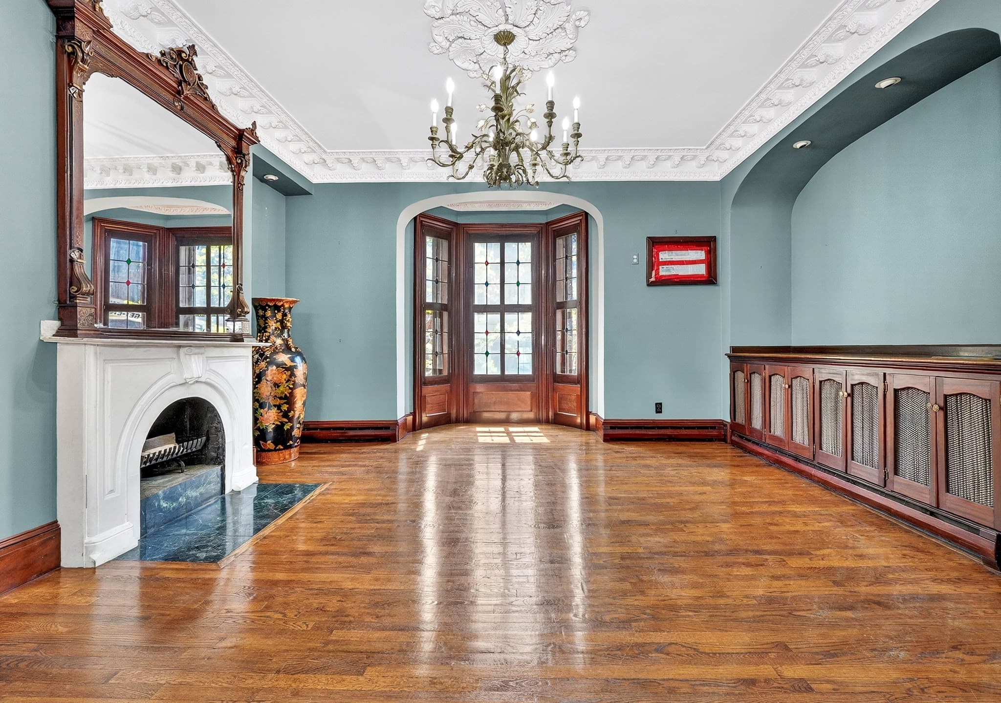 3 Family at 110 Appleton St, Boston MA 02116, photo 5 of 42