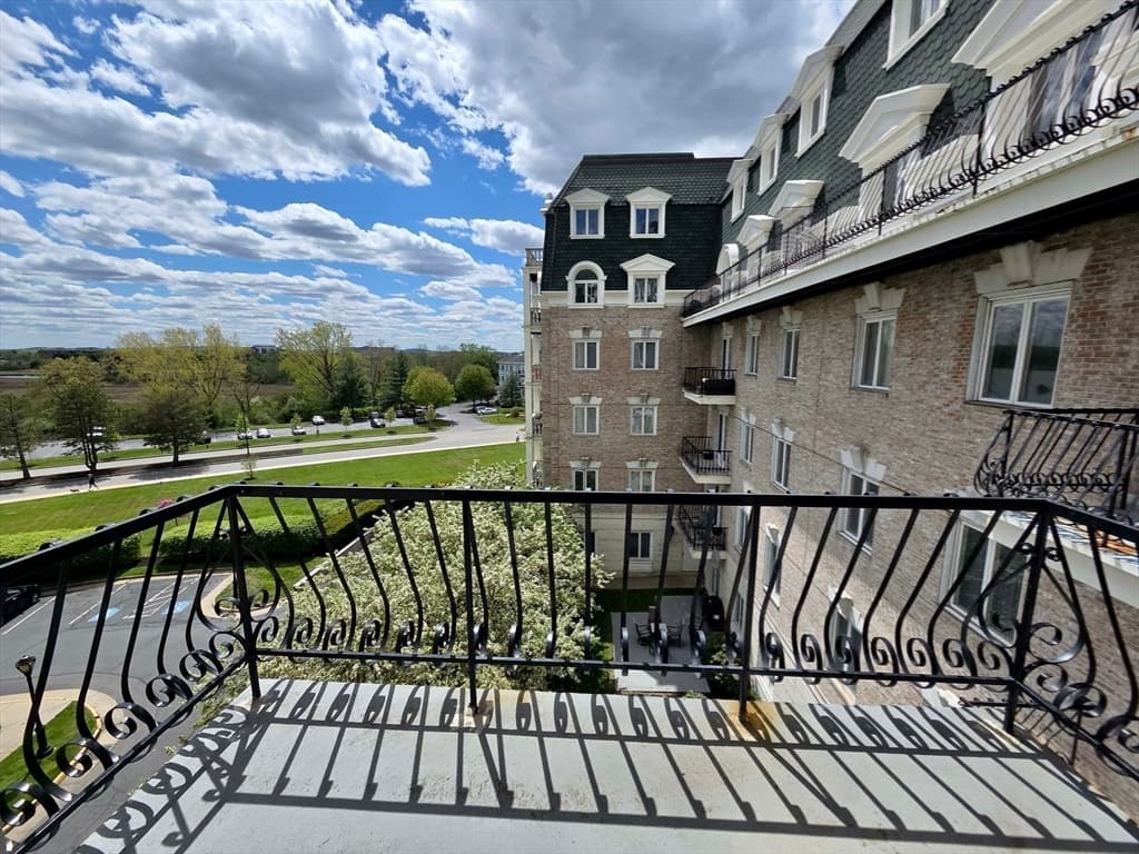 100 Marina Dr # 418, Quincy MA 02171 photo 3