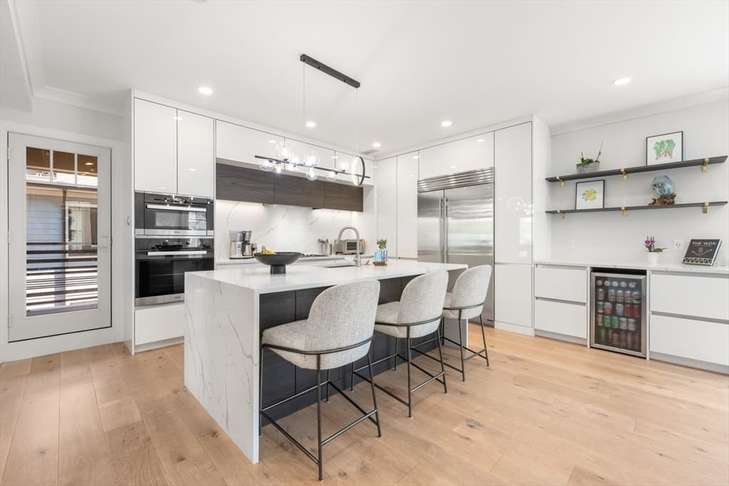 Condominium at 80 Verndale St # 80, Brookline MA 02446, photo 5 of 27