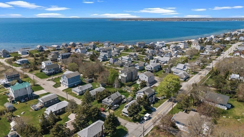 Single Family Residence at 17 Island St, Mattapoisett MA 02739, Mattapoisett, photo 24 of 29
