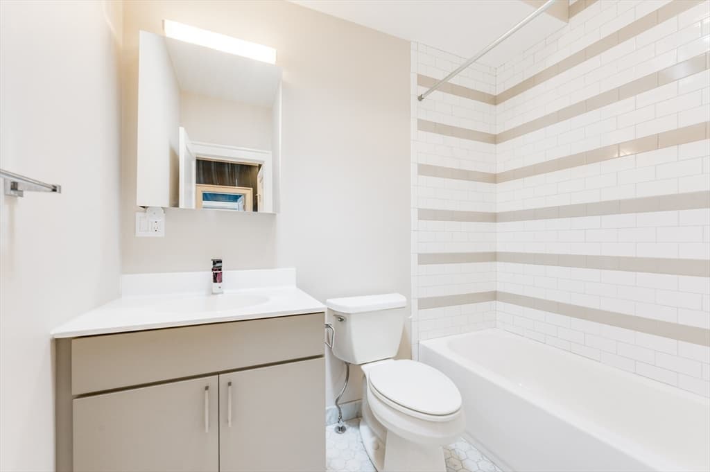Condominium at 17 Vinton Street # 5, Boston MA 02127, photo 13 of 22