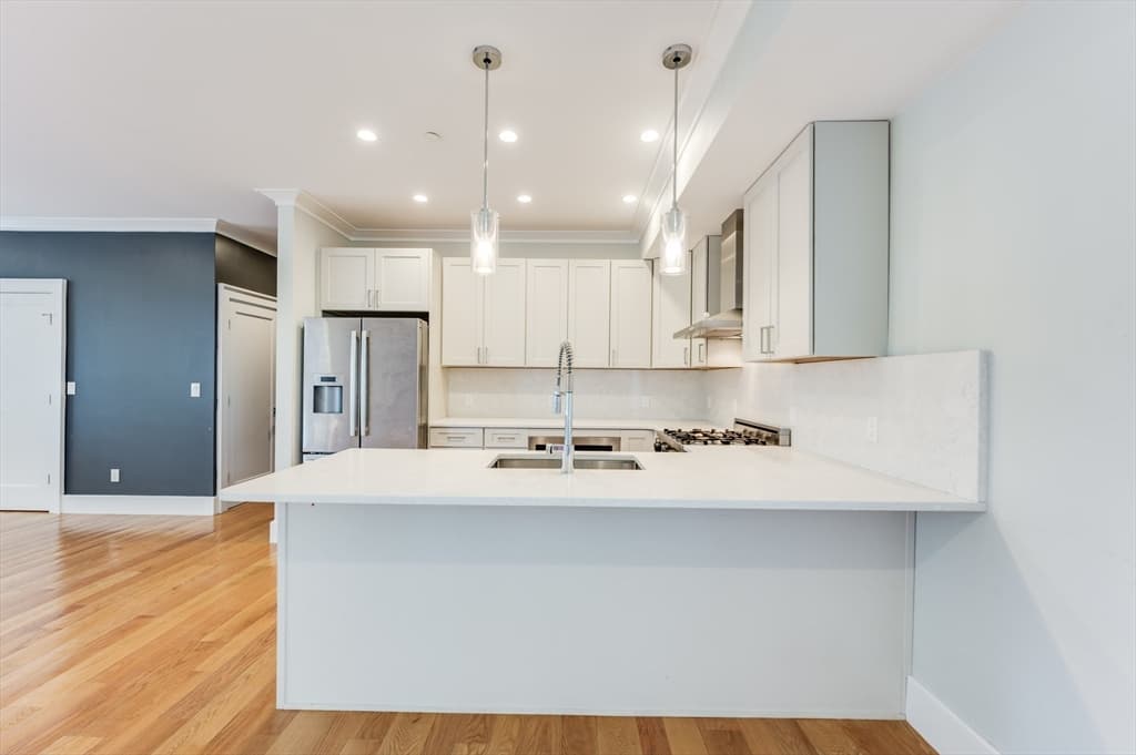Condominium at 17 Vinton Street # 5, Boston MA 02127, photo 5 of 22