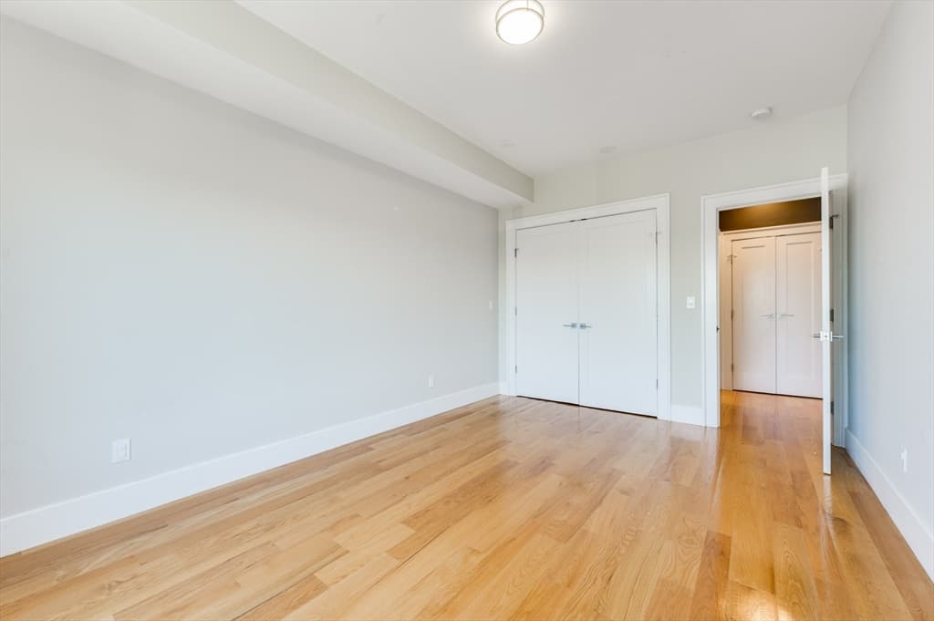 Condominium at 17 Vinton Street # 5, Boston MA 02127, photo 10 of 22