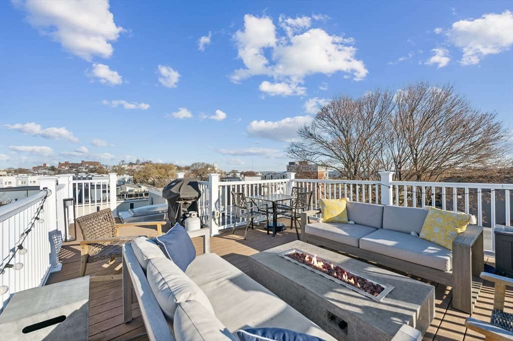 Condominium at 17 Vinton Street # 5, Boston MA 02127, photo 19 of 22