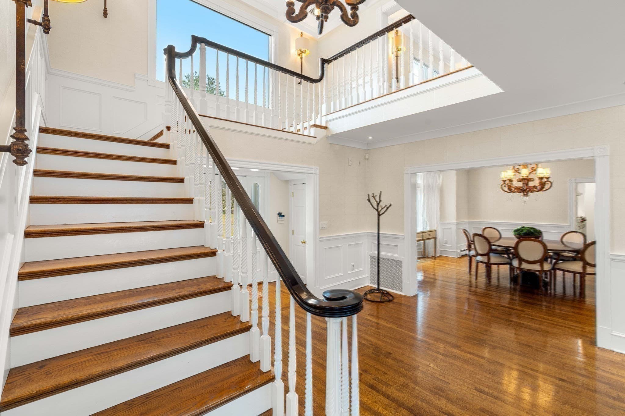 Single Family Residence at 5 Proctor St, Manchester MA 01944, Manchester, photo 9 of 38