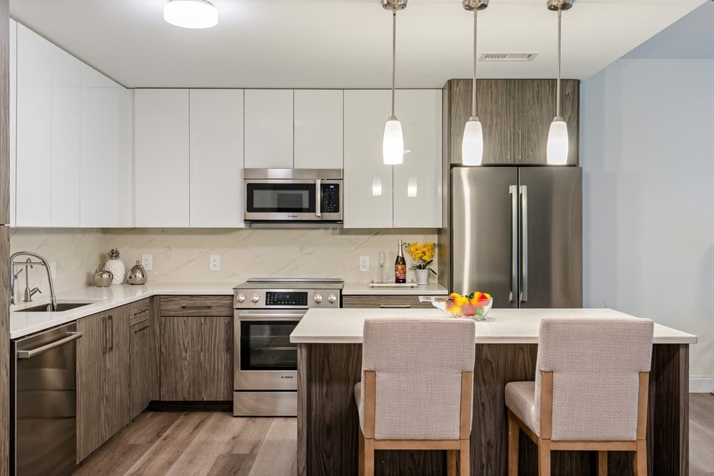 Condominium at 771 Harrison Ave # 304, Boston MA 02118, photo 3 of 26