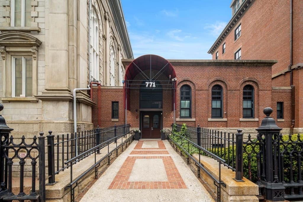 Condominium at 771 Harrison Ave # 304, Boston MA 02118, photo 24 of 26