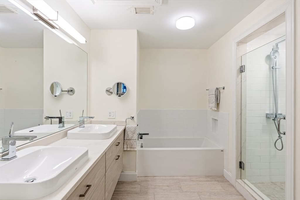 Condominium at 771 Harrison Ave # 304, Boston MA 02118, photo 19 of 26