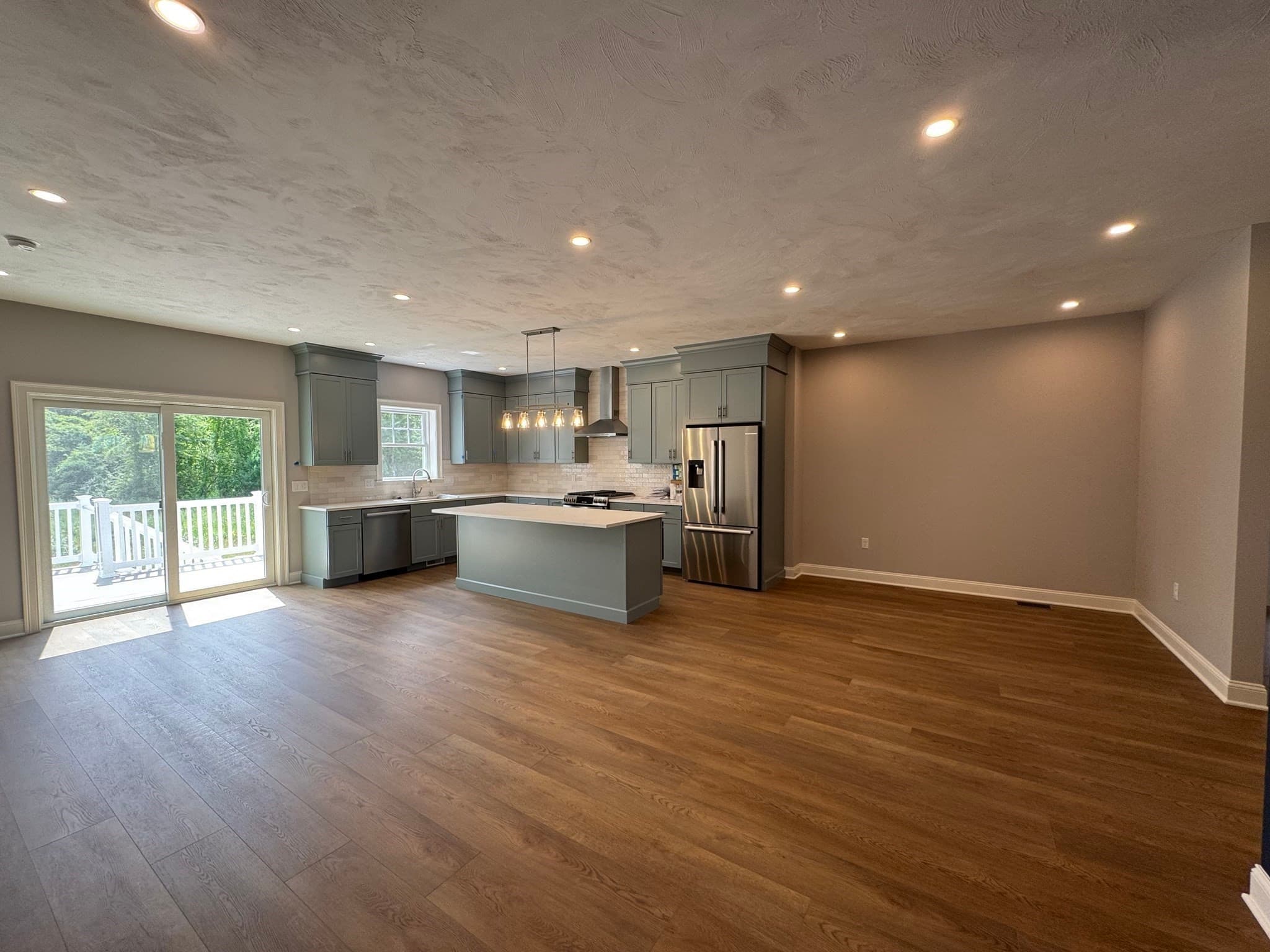 Single Family Residence at 31 Cutter Drive, Easton MA 02375, photo 8 of 19
