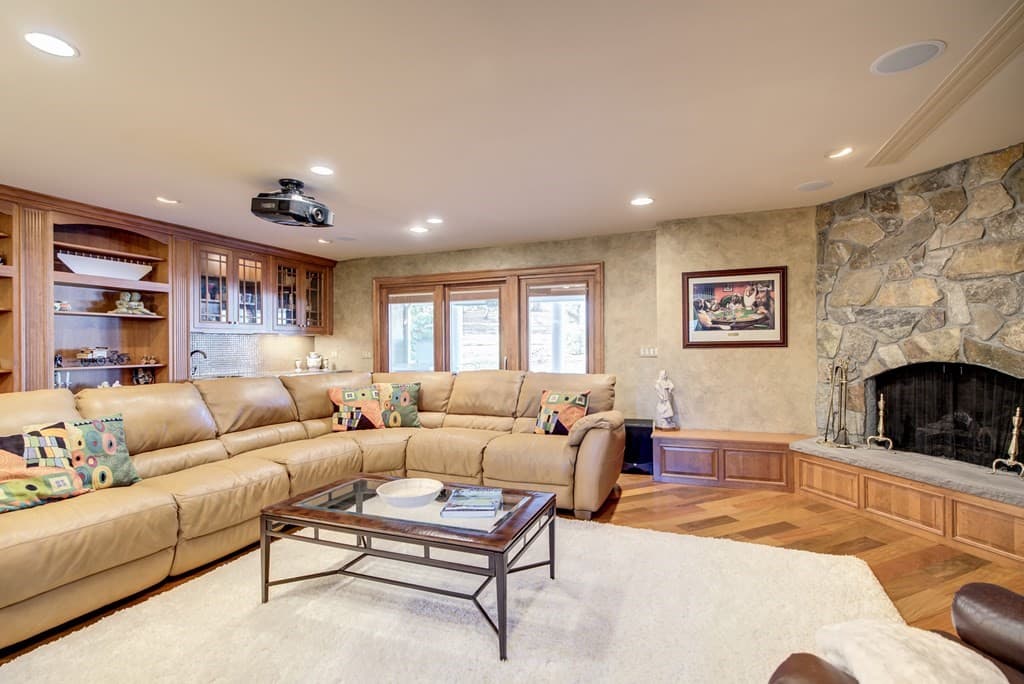 Single Family Residence at 186 Tanglewood Drive, Longmeadow MA 01106, photo 23 of 42