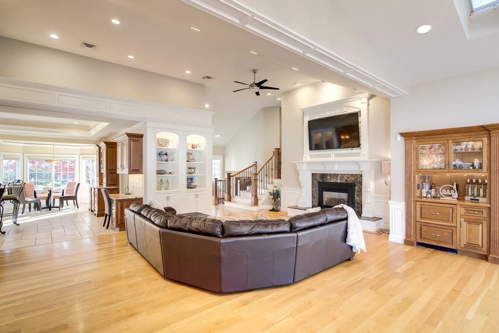 Single Family Residence at 186 Tanglewood Drive, Longmeadow MA 01106, photo 14 of 42