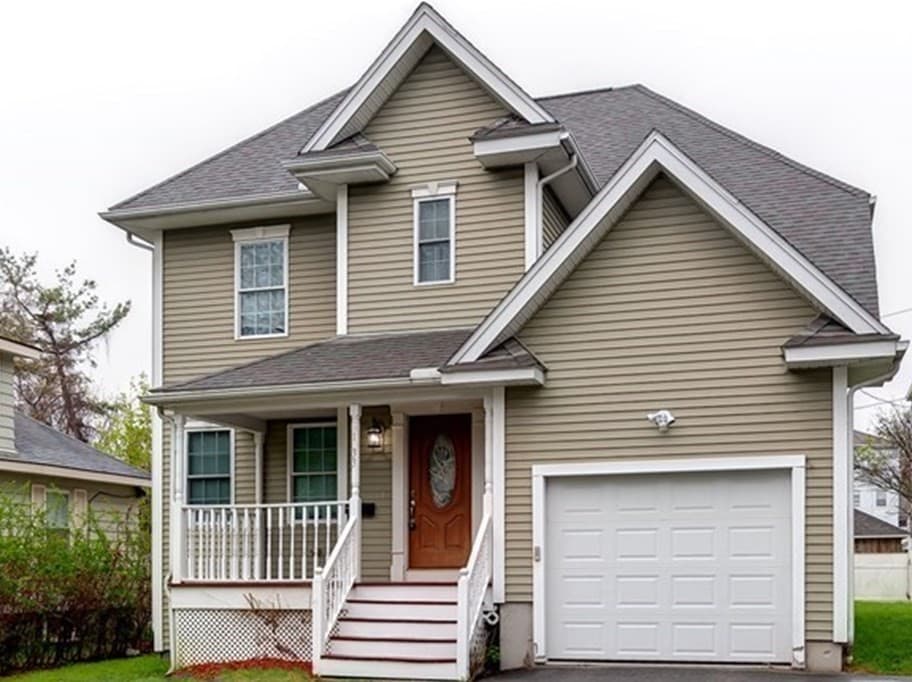 133 Puritan Ave, Worcester MA 01604