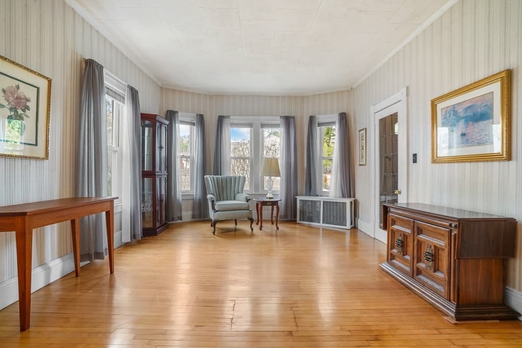 122 S Walker St, Lowell MA 01851 photo 23