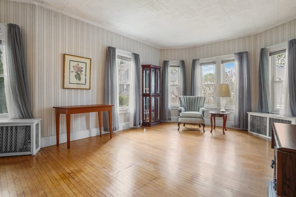 122 S Walker St, Lowell MA 01851 photo 22